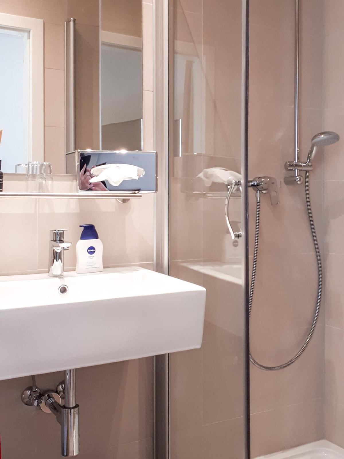 Apartments Schweizer Hof بادن بادن المظهر الخارجي الصورة