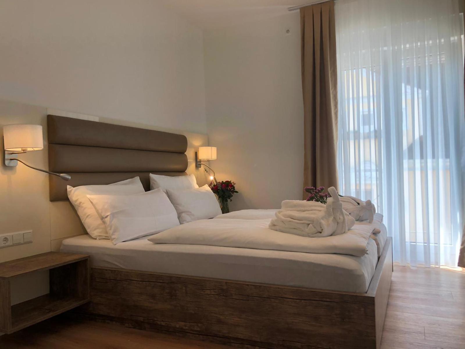 Apartments Schweizer Hof بادن بادن المظهر الخارجي الصورة